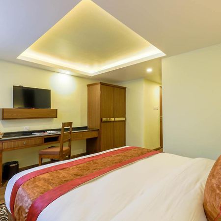 Hotel Infinity International Near Igi Airport Нью-Делі Екстер'єр фото