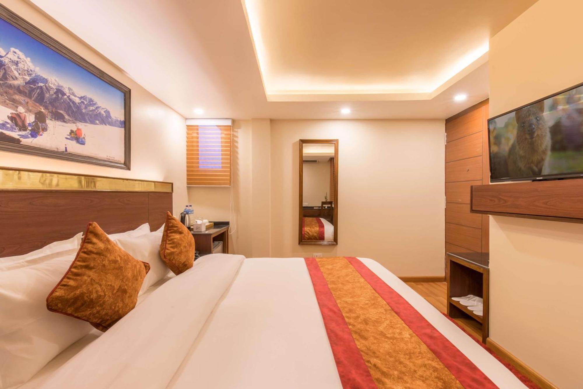 Hotel Infinity International Near Igi Airport Нью-Делі Екстер'єр фото